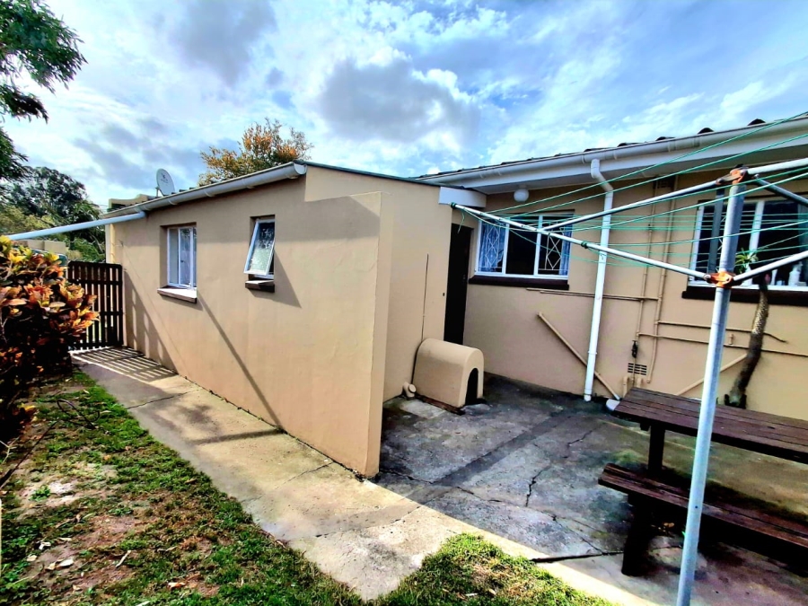 4 Bedroom Property for Sale in Summerpride Eastern Cape